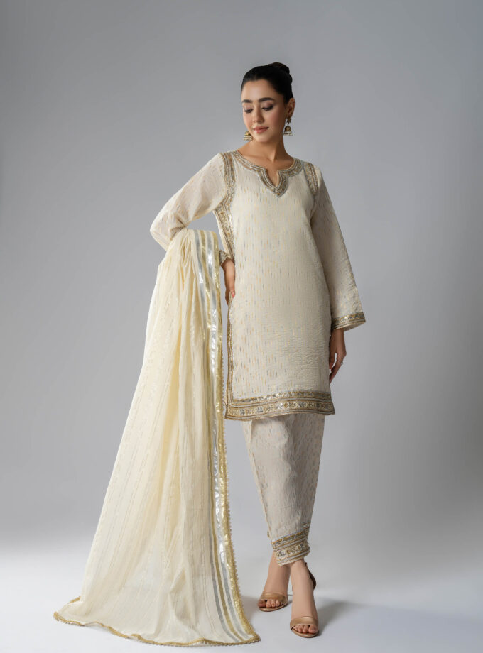 White and gold shalwar kameez