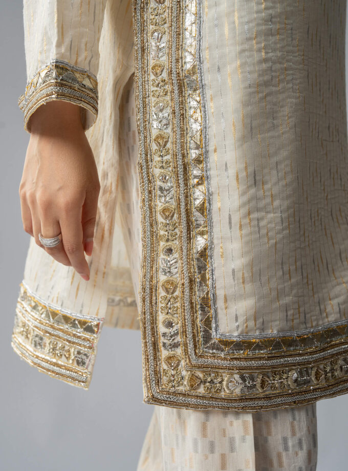 White and gold shalwar kameez
